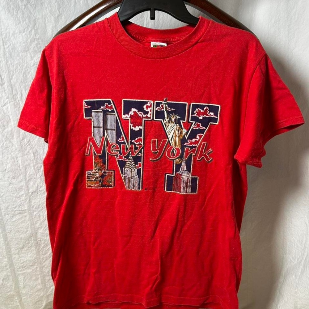 NEW YORK, NEW YORK -‎ STATUE OF LIBERTY - EMPIRE STATE BUILDING ADULT  Medium